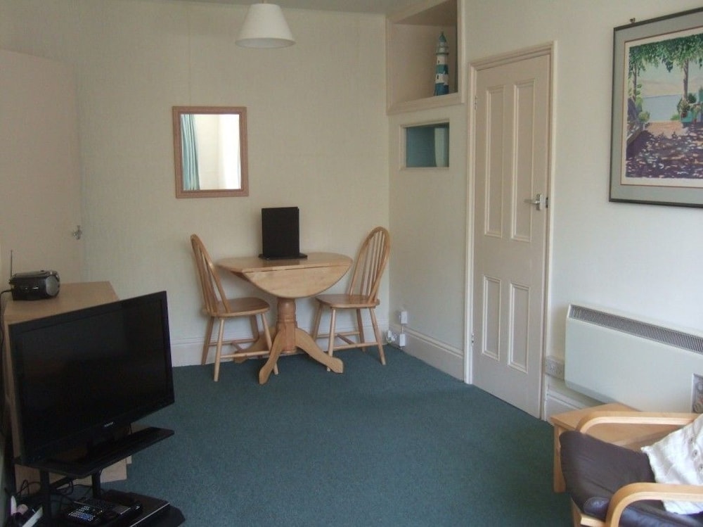 Apartment, 2 Bedrooms (Ground Floor) photo 1