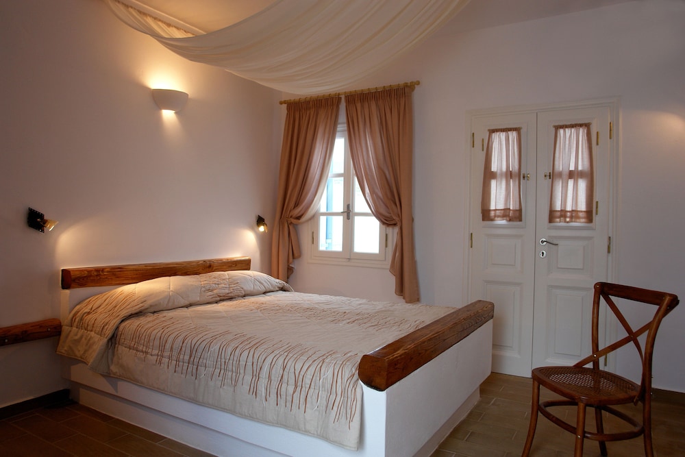 Deluxe Double Room, Pool View photo 2