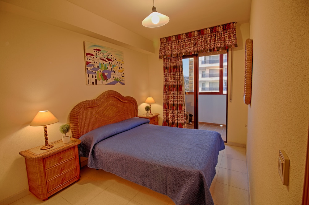 Apartamento, 2 habitaciones, terraza, vista al mar