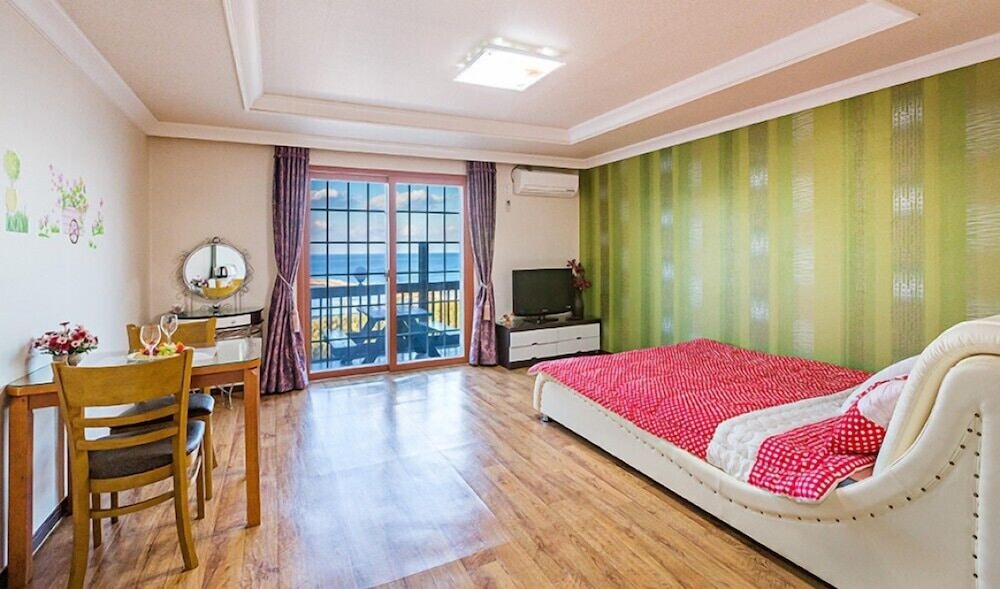 Room (Chorok Bada) - Photo 1