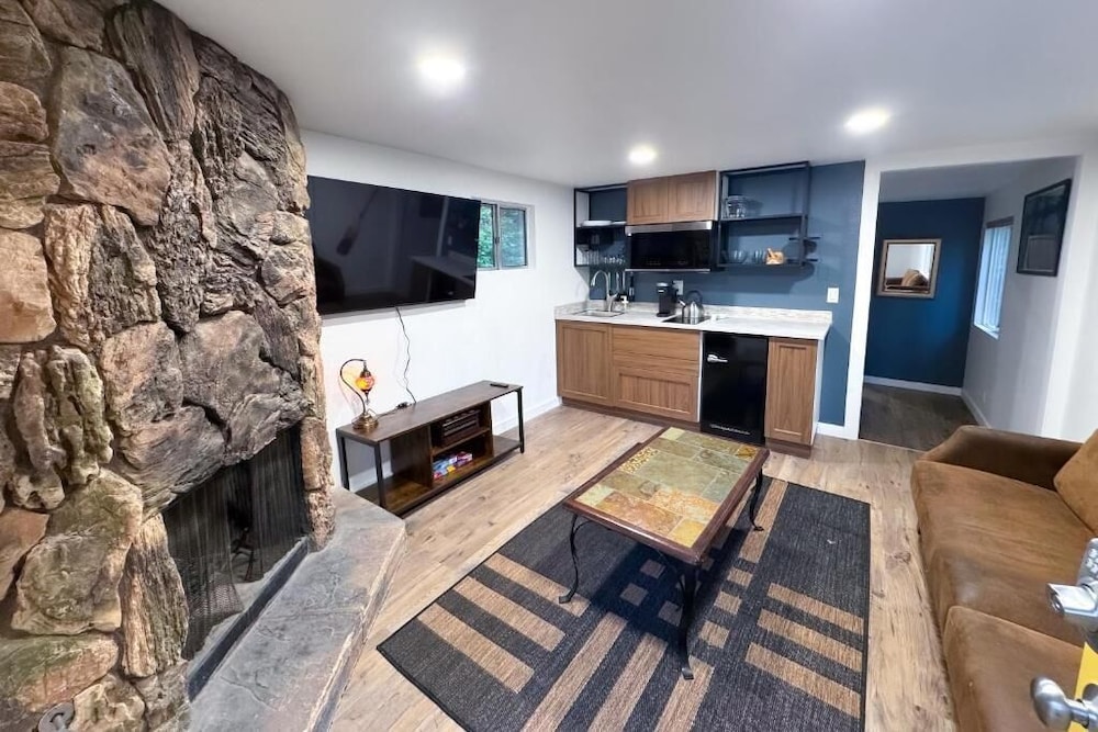 Signature Cabin