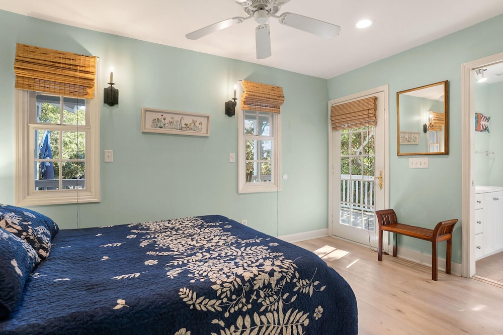 House, Multiple Beds, Kitchen, Ocean View photo 1