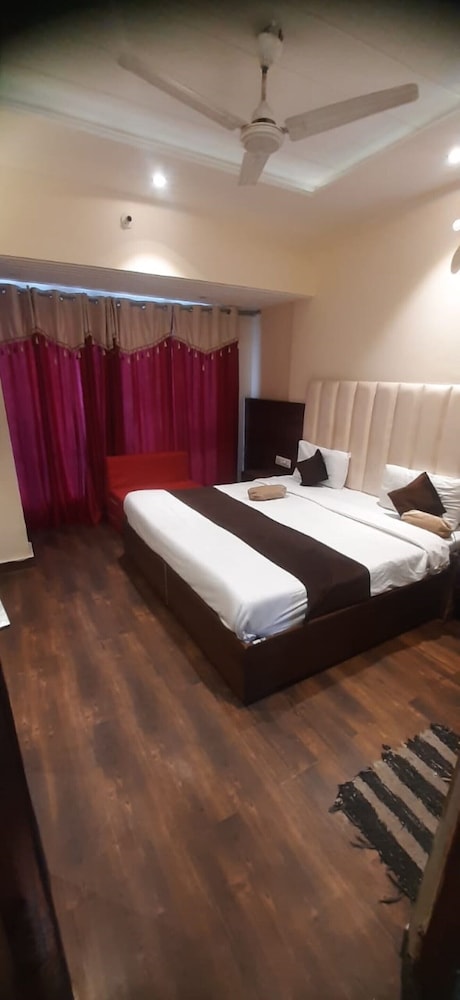 Standard Double Room, City View photo 2