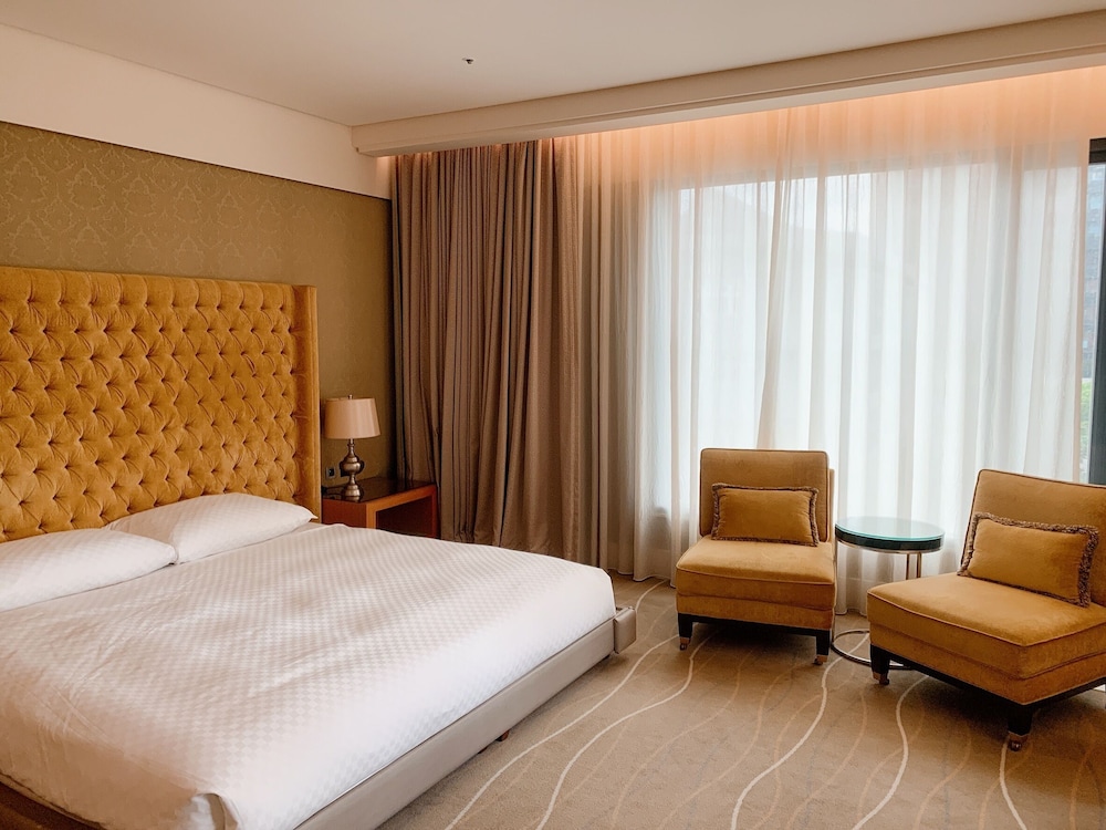 Premier Suite photo 2