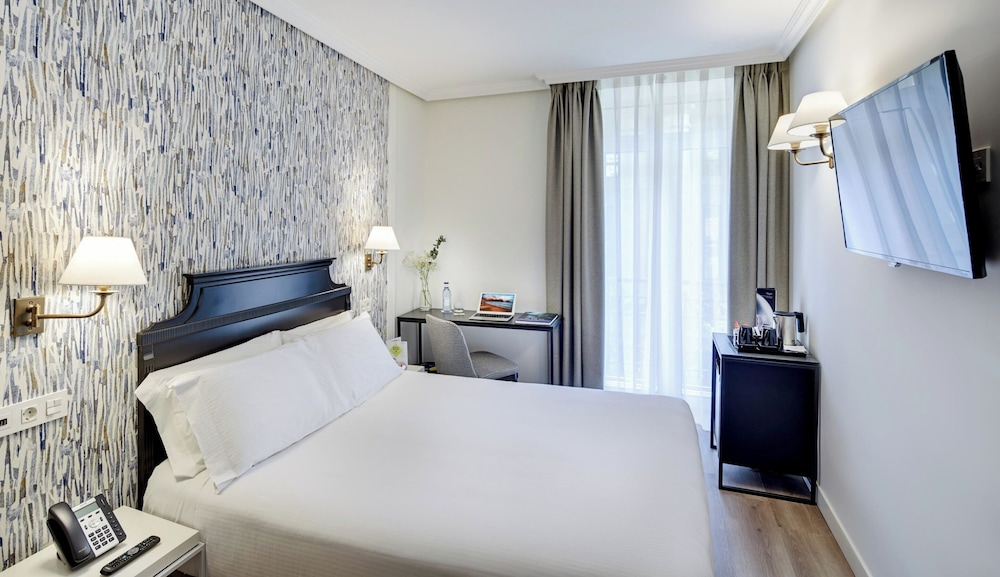 Classic Double Room - Photo 1