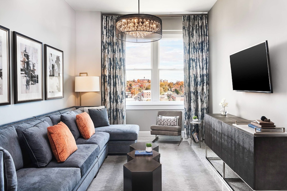 Suite (The Good Place to Live)