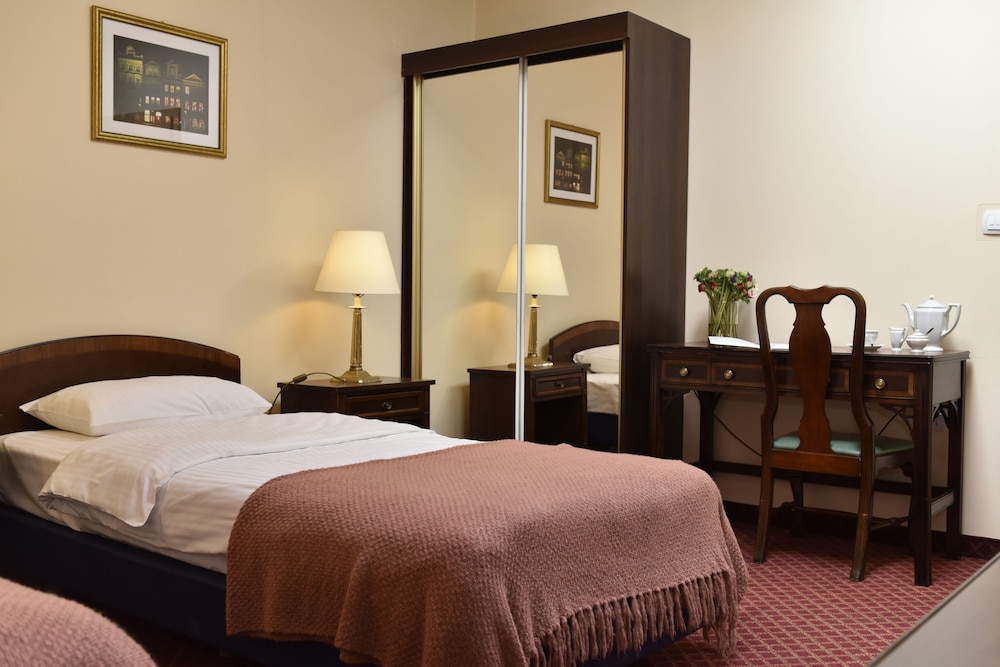 Standard Twin Room photo 3