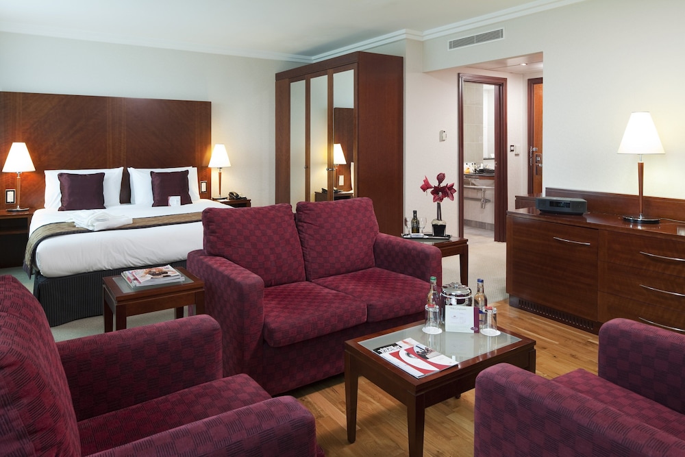 Junior Suite, 1 King Bed - Photo 2