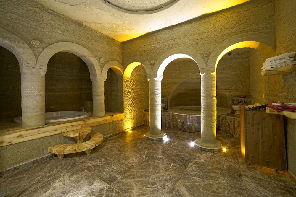 Cave Suite Agil Room photo 3