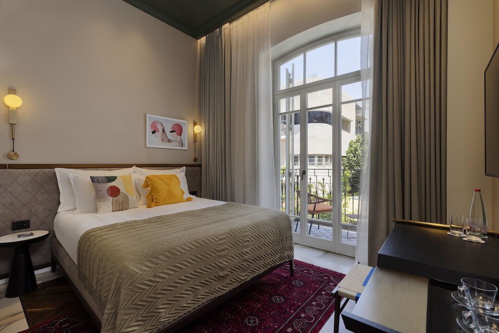 Deluxe Room, Balcony