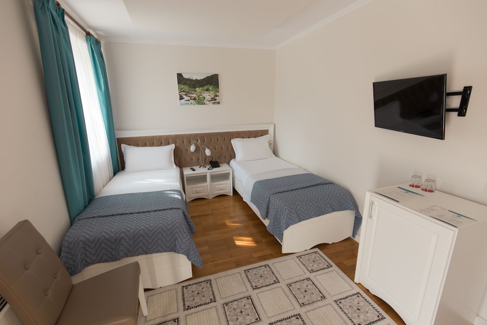 Standard Twin Room, Garden View