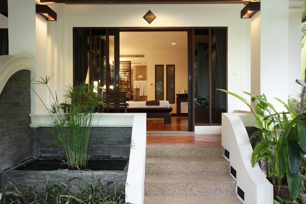 Deluxe Bungalow Premium King Room - Photo 8