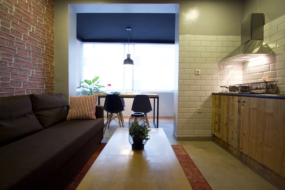Superior Suite - Photo 14