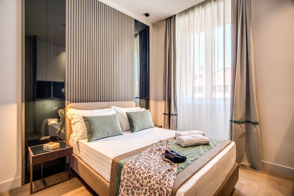 Superior Room, Annex Building (Via Agostino Depretis 70)