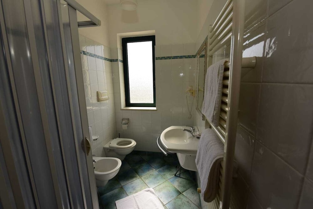 Classic Triple Room photo 3
