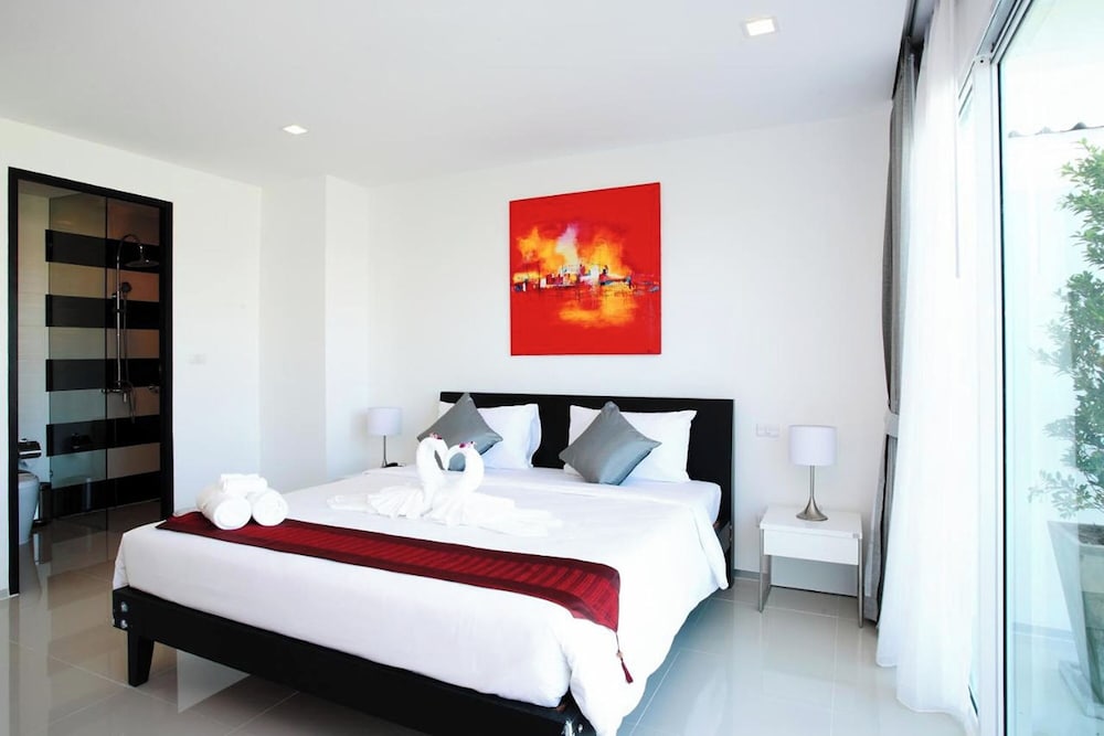 Deluxe Room - Photo 3