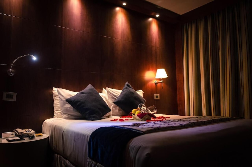 Executive Room photo 2