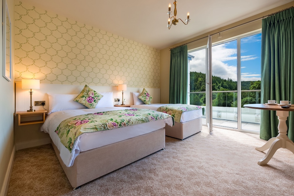 Vale View Twin with Lodge View photo 1
