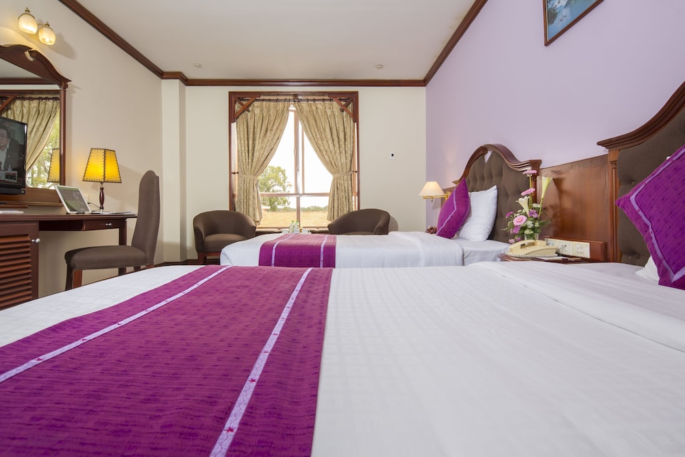 Superior Twin Room, City View - Photo 9