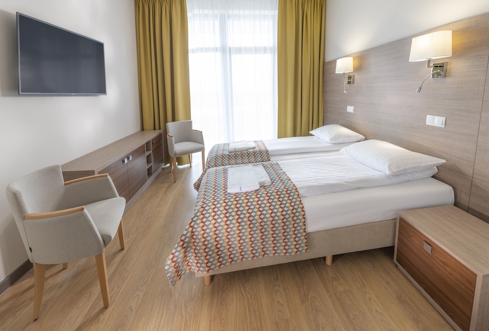 Twin Room - Photo 1