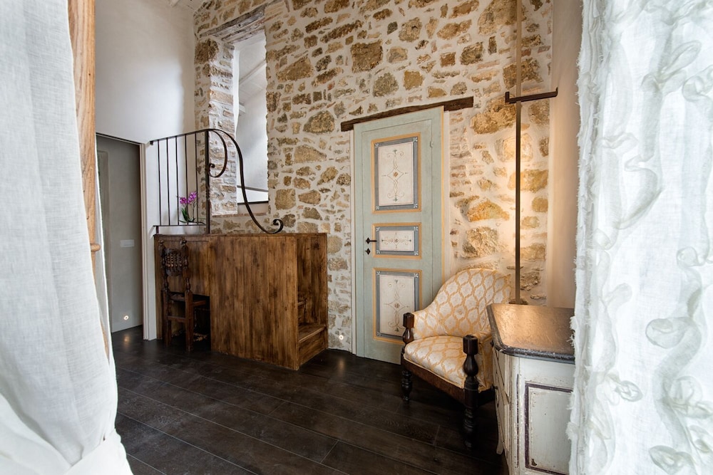 Superior Double Room, Valley View photo 3