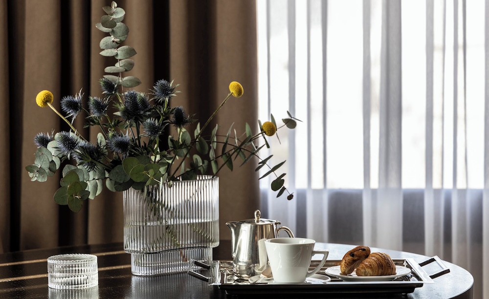 Acropolis Panoramic View Suite