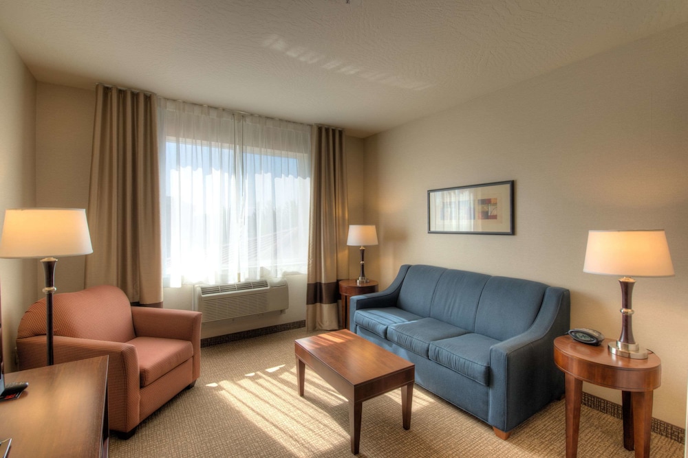 Suite, 2 Queen Beds, Non Smoking (Pet Friendly) - Photo 3