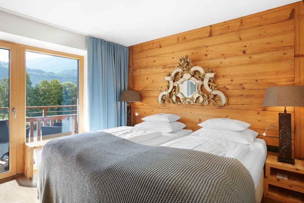 Deluxe Suite, 1 Bedroom, Balcony photo 1