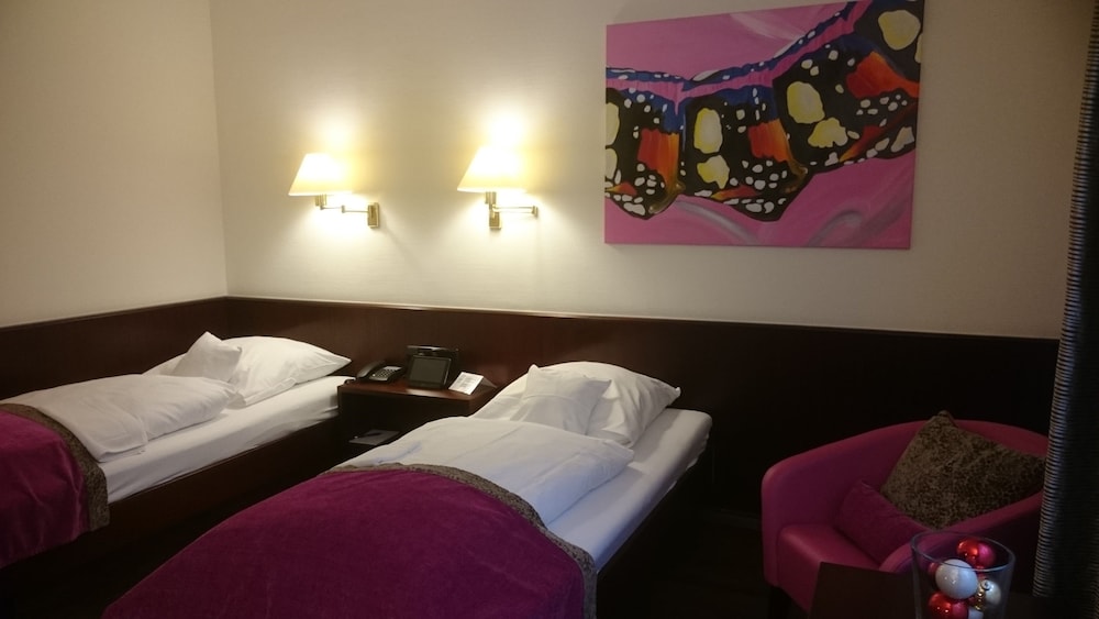 Double Room, 2 Twin Beds - Photo 5