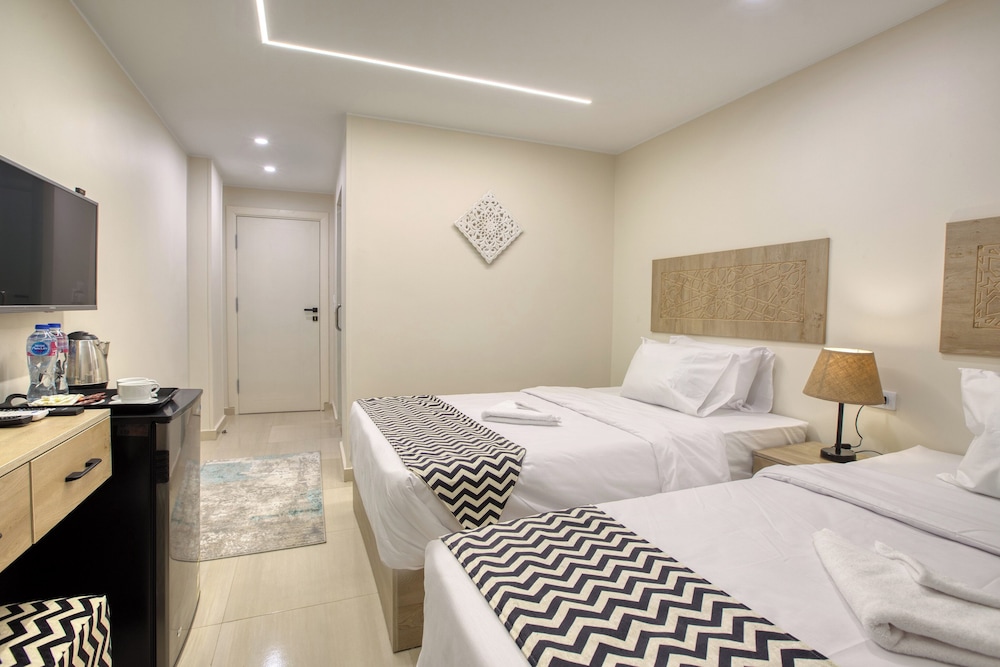 Standard Twin Room, 2 Twin Beds, Non Smoking, No Windows photo 1
