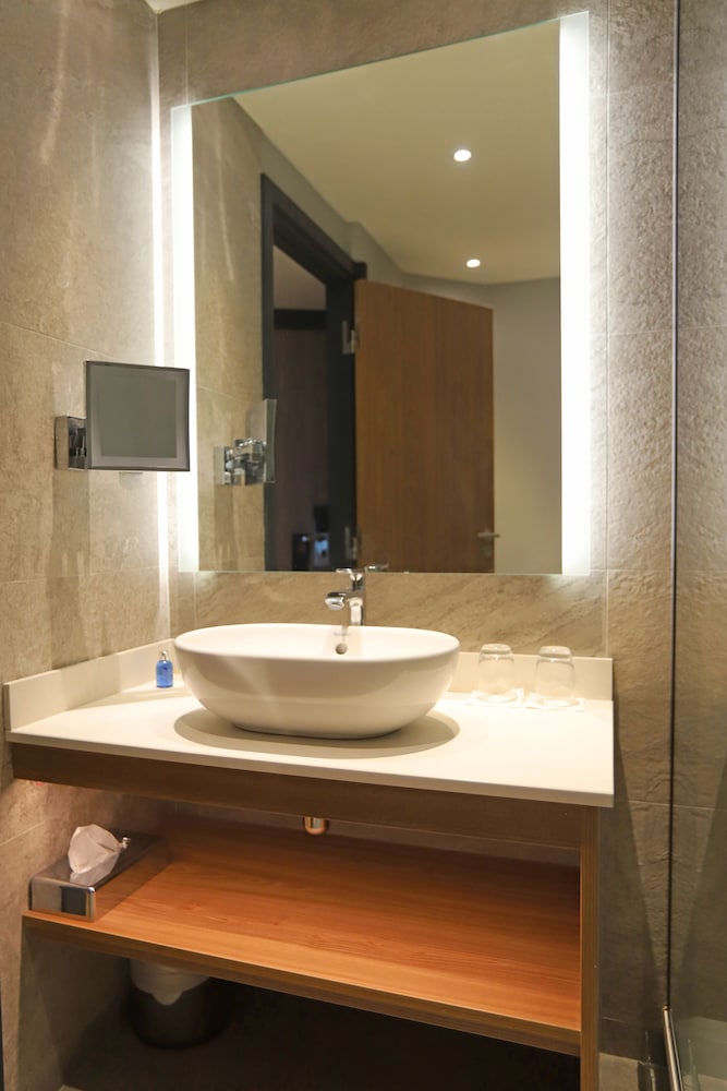 Premium Room - Photo 9