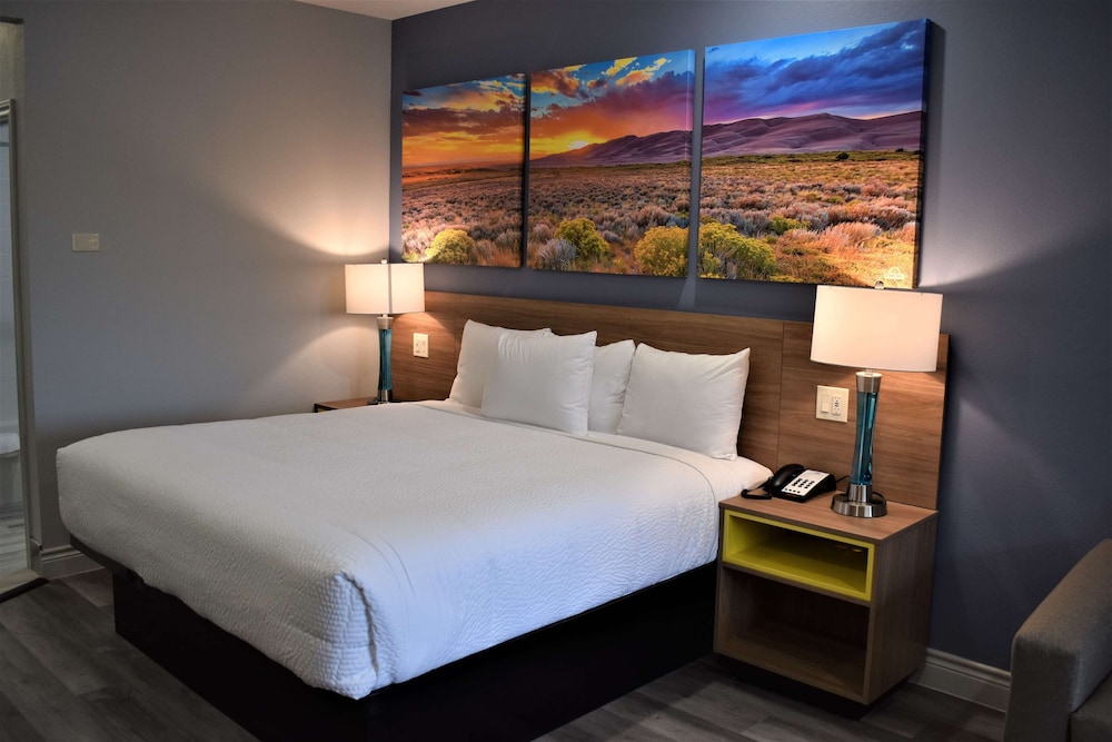 Comfort Room, 1 King Bed, Non Smoking - Photo 16