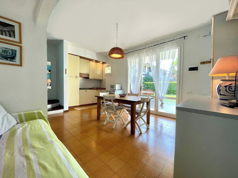 Villa, 2 Bedrooms, Balcony, Garden View
