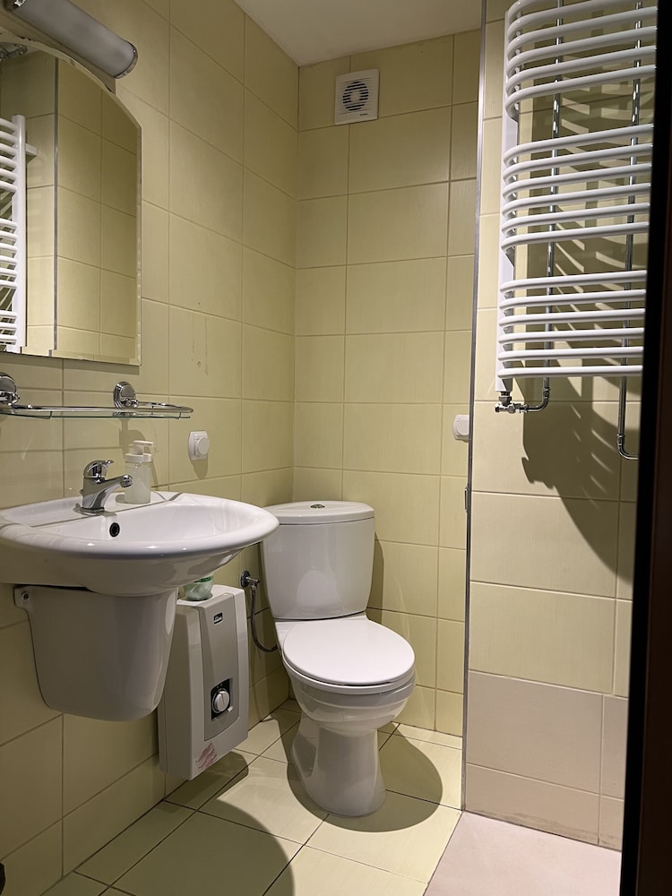 Business Room - Photo 3