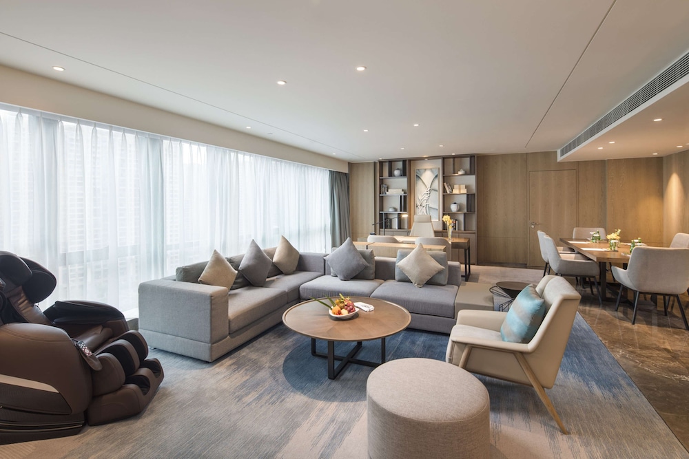King Ambassador Suite