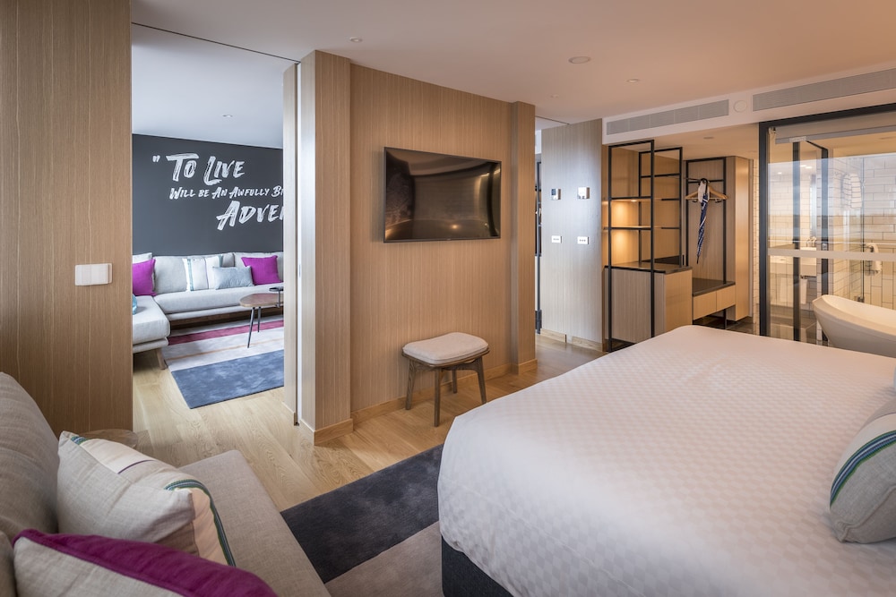 Suite (Harbour View Inclusions Galore) - Photo 12