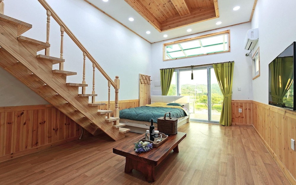 Basic Room, 1 Bedroom (B4)