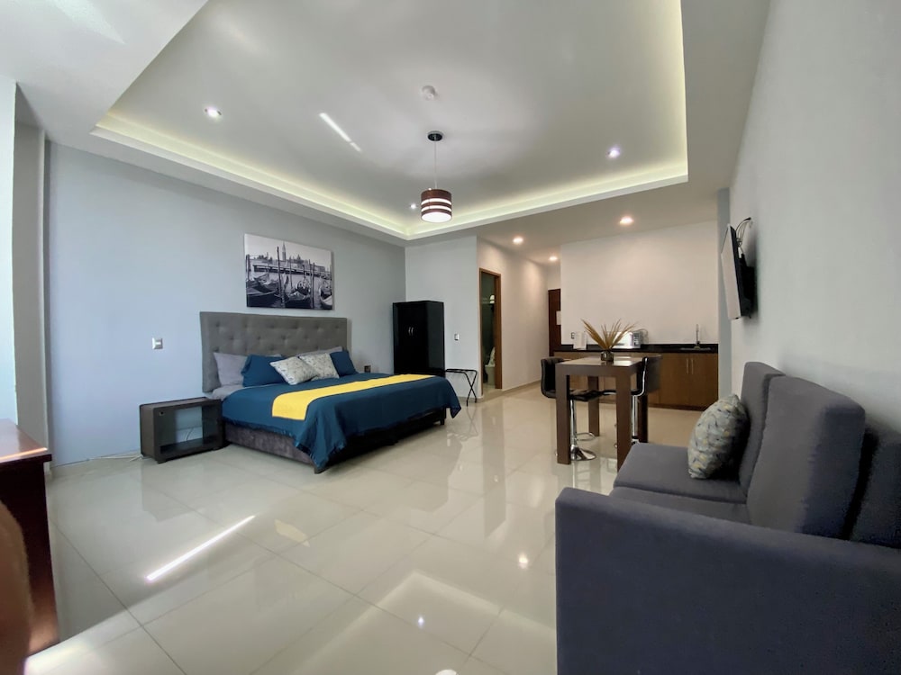 Standard Suite, City View photo 2