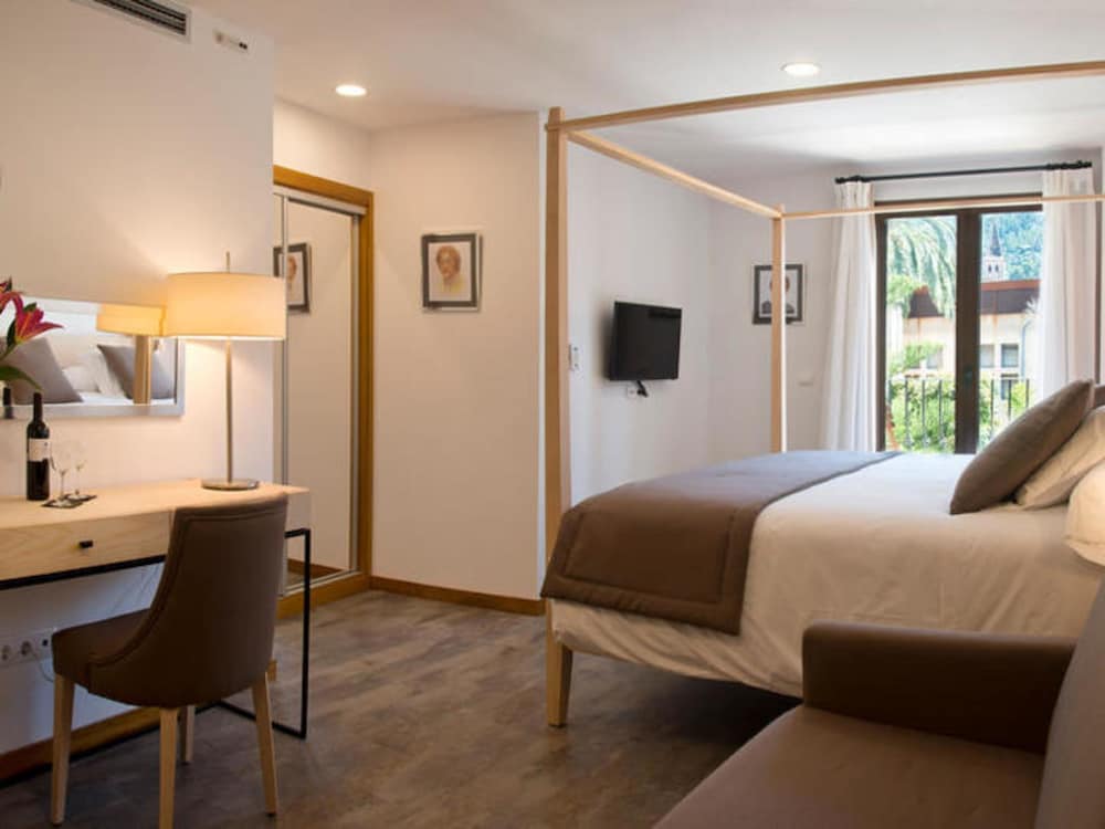 Standard Double Room, Annex Building (Spa Access) photo 3