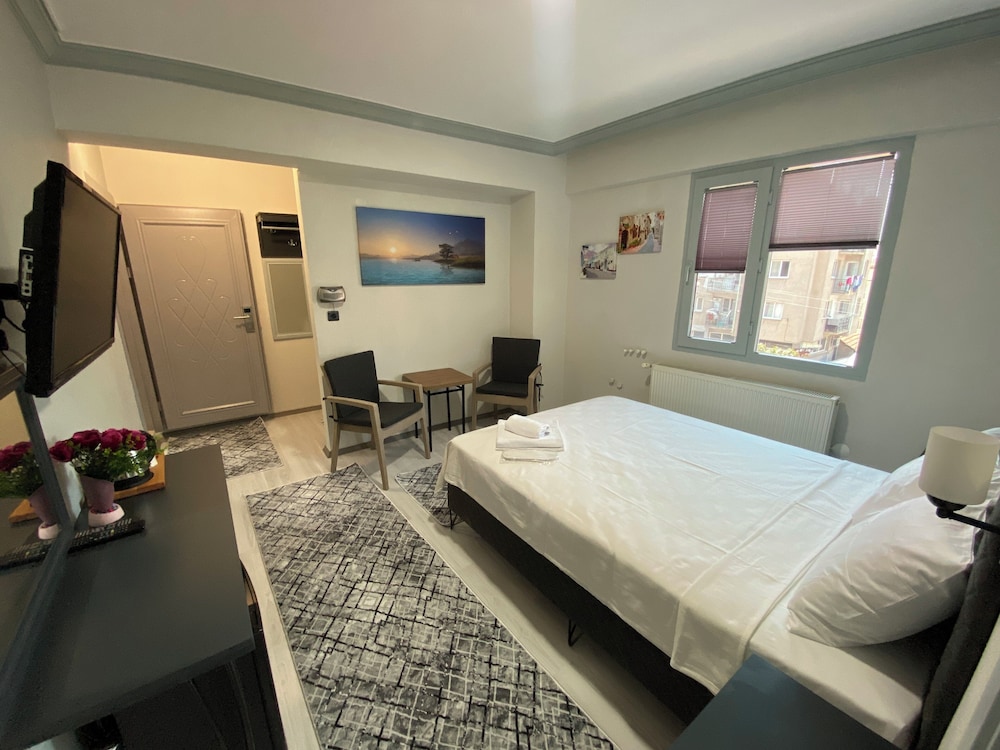 Comfort Twin Room, 2 Bedrooms, City View photo 2