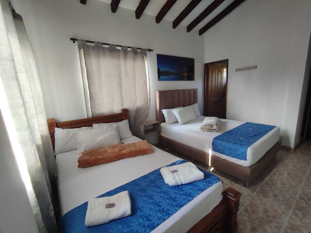 Family Quadruple Room - Photo 2