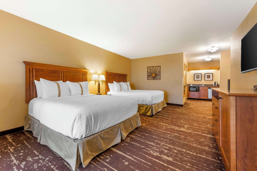 Standard Room, 2 Queen Beds, Accessible, Lakeside