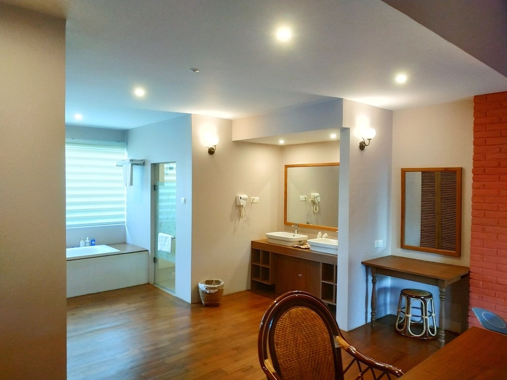 Deluxe Room, Garden View photo 3