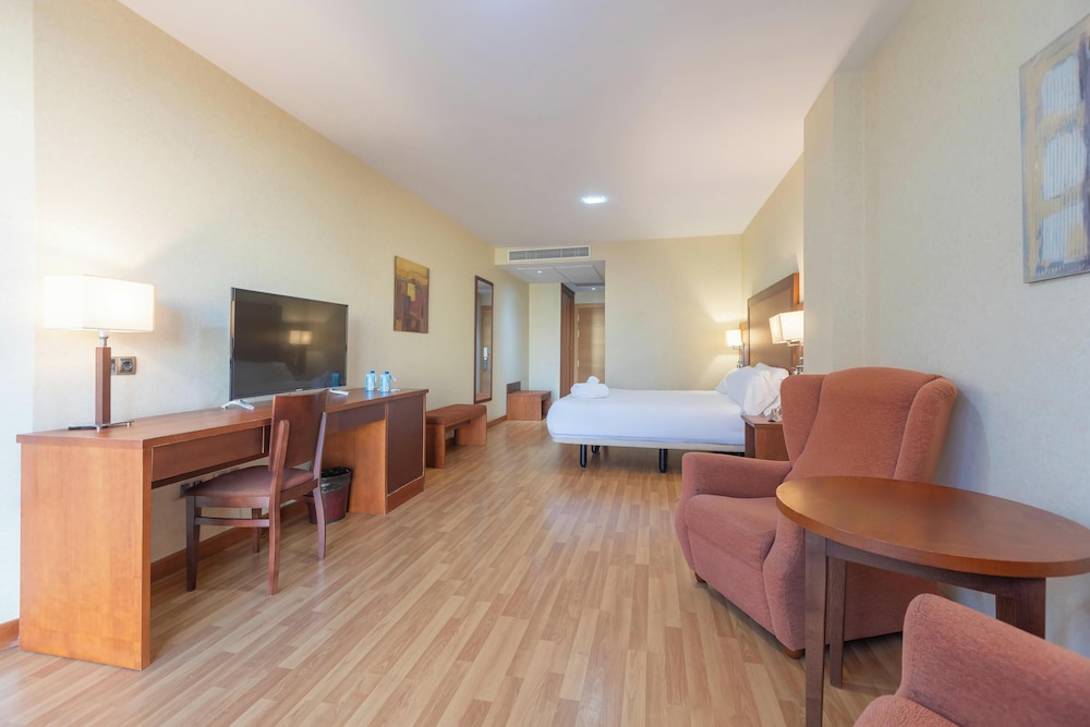 Double Or Twin Room - Photo 2