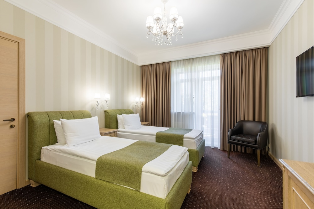Standard Twin Room, Balcony photo 3
