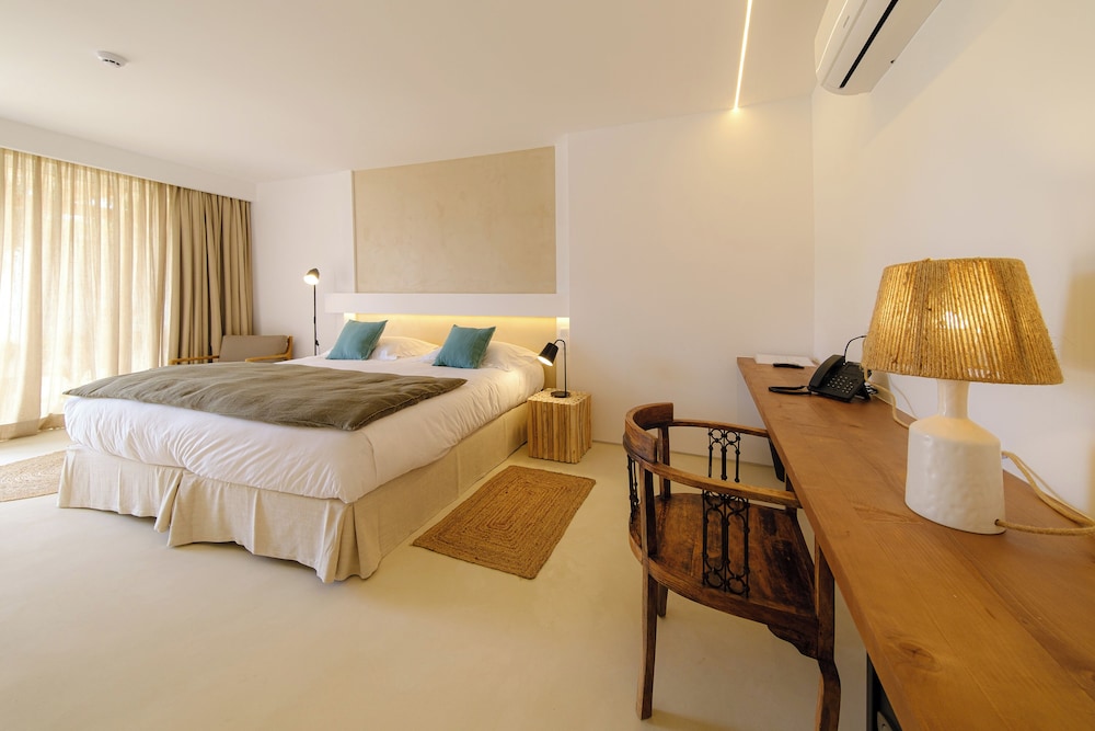 Standard Double or Twin Room - Photo 3