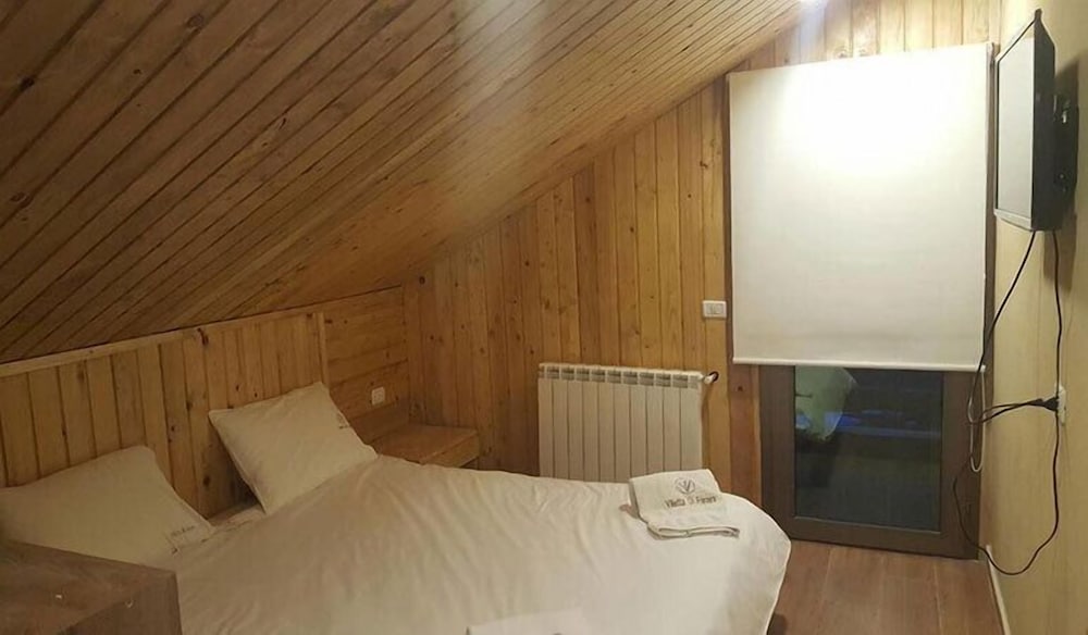 Chalet, 2 Bedrooms, 2 Bathrooms photo 3