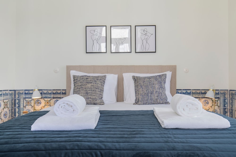 City Apartment, 1 Queen Bed with Sofa bed, Kitchen, City View photo 2