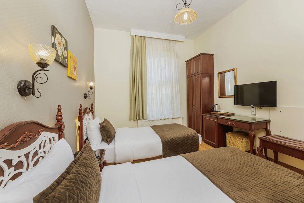 Standard Room photo 2