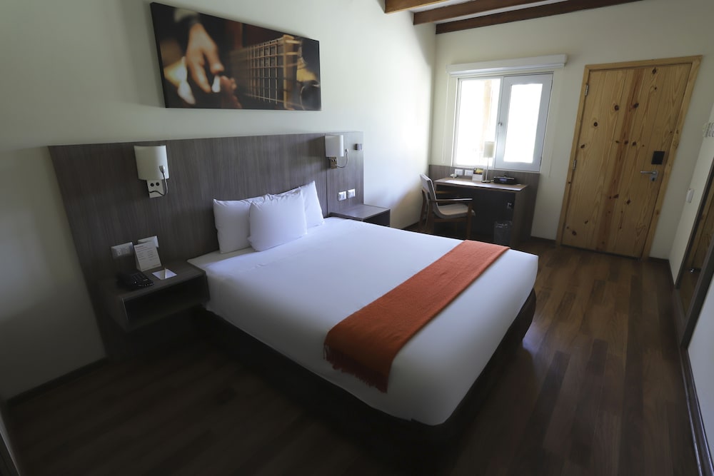 Superior Room, 1 Queen Bed